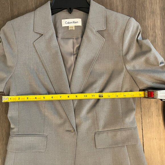 Calvin Klein Grey Blazer- EUC- Size 6 - Picture 9 of 9